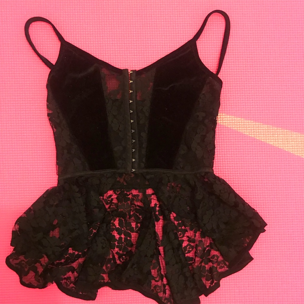 Black velvety & Lace top ✨COACHELLA VIBES✨